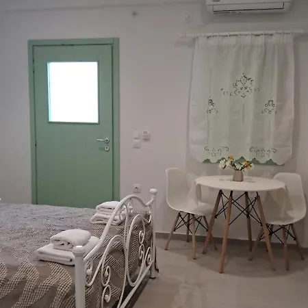 Апартаменты Arkesini Apartments Arkesini