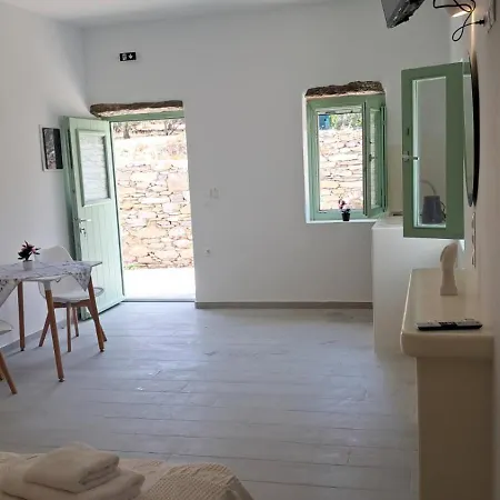 Arkesini Apartments *